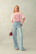 Camiseta con parche bordado de corazón Tina en algodón jersey premium