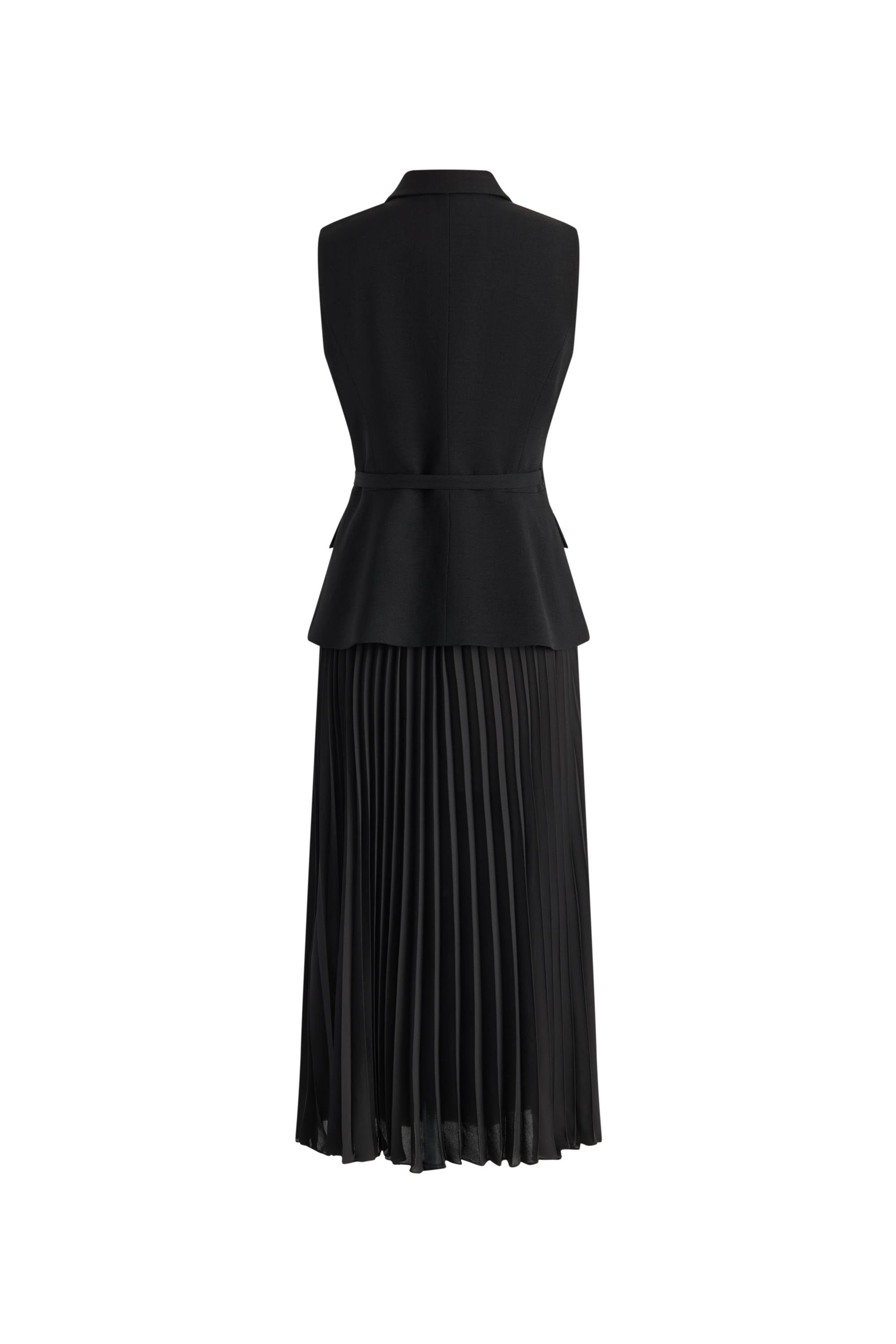 black sleeveless pleated dress Black sleeveless pleated dress LARGE