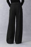 Junon Tilted Pocket Wide Straight Jeans in Cotton Denim