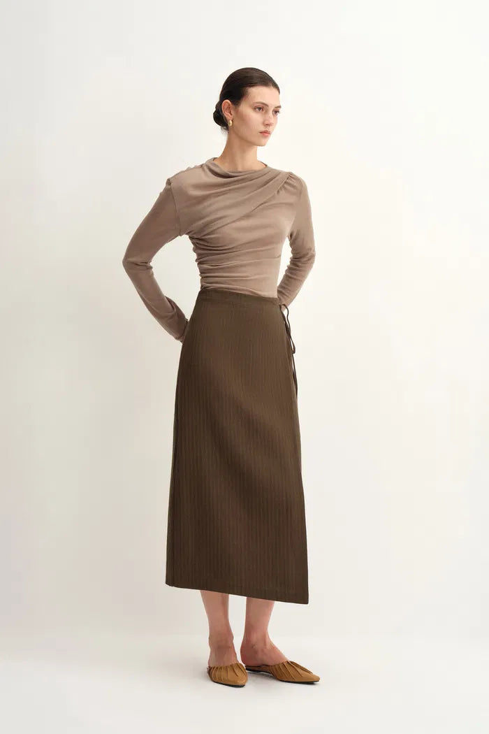Jeanet Adjustable Tie Asymmetric Midi Skirt in Cotton Herringbone