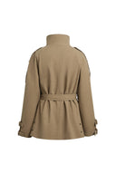 Manteau court Alma en suédine floquée à col montant et ceinture