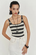 Débardeur Sans Manches Col Carré Ajusté Liz en Maille Côtelée Très Extensible