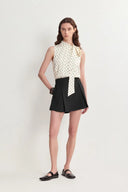 Short Falda Plisado Emily Wren de Cintura Media en Sarga Fina