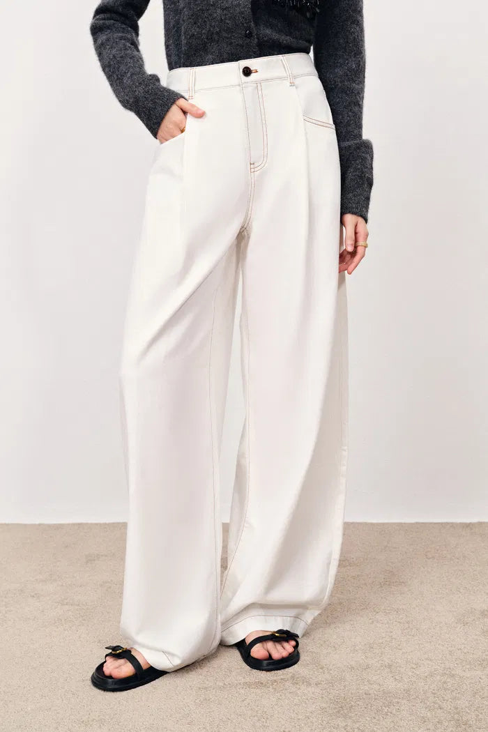 Riley Pressed Pleated Curved Wide Leg Jeans in Lyocell Denim