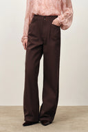 Soft Sculpture Contrast Stitch Curved Seam Jeans in Cotton Denim
