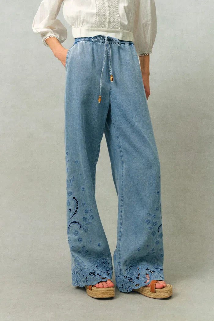 Vinetta Floral Embroidered Cut Out Jeans in Cotton-Linen Denim