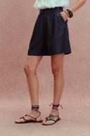 Top gilet senza maniche Kyra e completo pantaloncini in lyocell denim