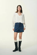 Short rayé à rayures verticales Salome en denim chevrons