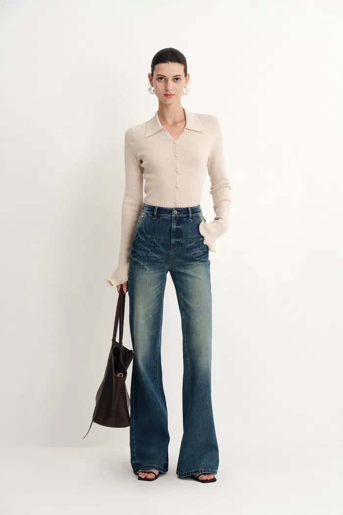 Ava Contoured Waistband Gradient Washed Flared Jeans in Stretchy Denim