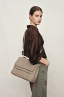 Rialto Doppelte Klapp-Handtasche aus genarbtem, hochwertigem Rindsleder