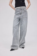 Jeans Eliana con Patchwork Texturizado en Denim Jacquard Lavado