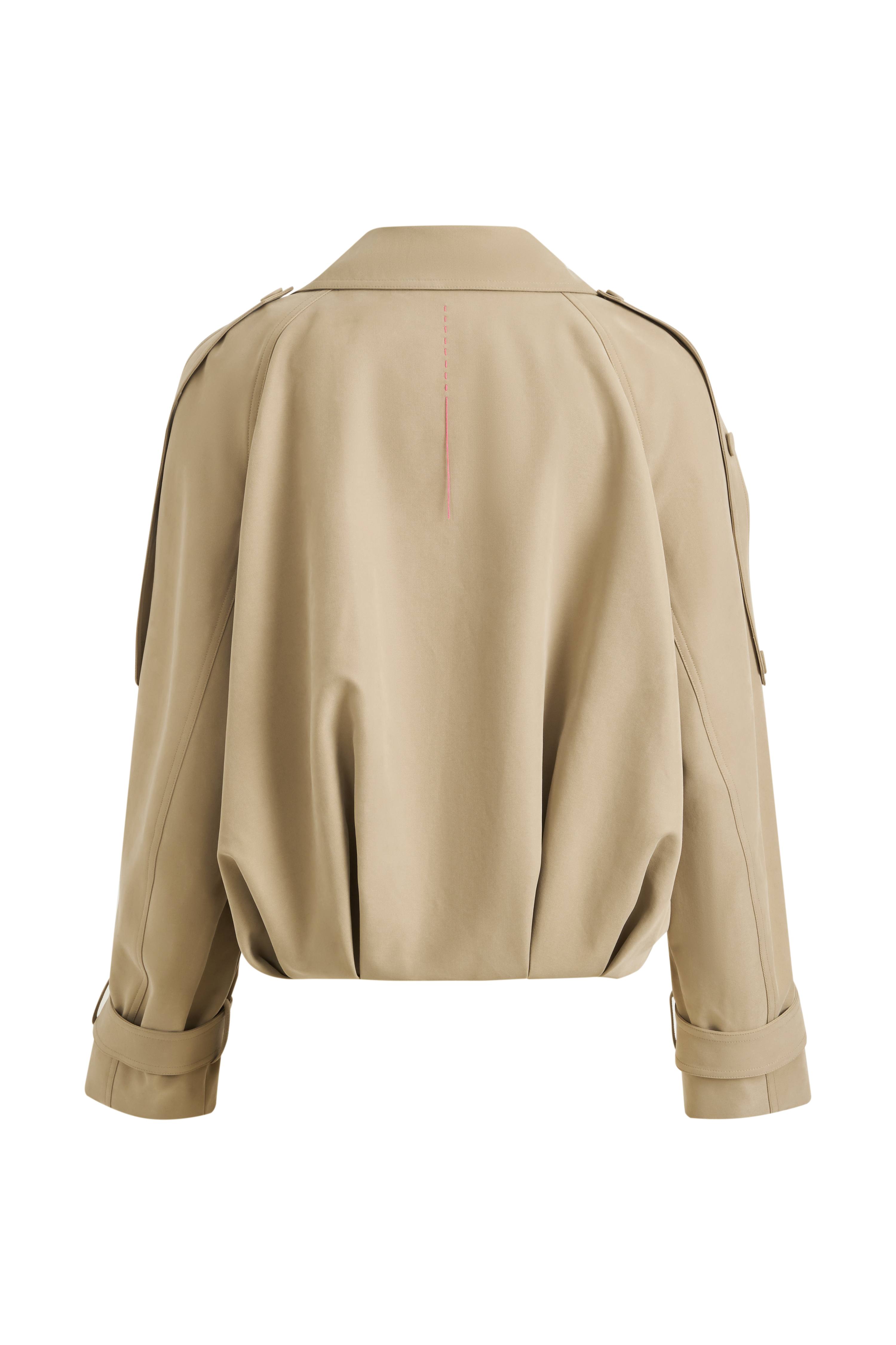 Elva Large Lapel Pleated Hem Short Trench Coat in Lightweight