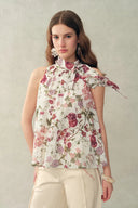 Blusa Pernilla con Estampado Floral de Granada y Lazo en Cuello, en Crepé Doble de Seda Elástica