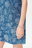 Iris Flora Laserarbeit Rundhals-Kurzes Kleid aus Baumwoll-Denim