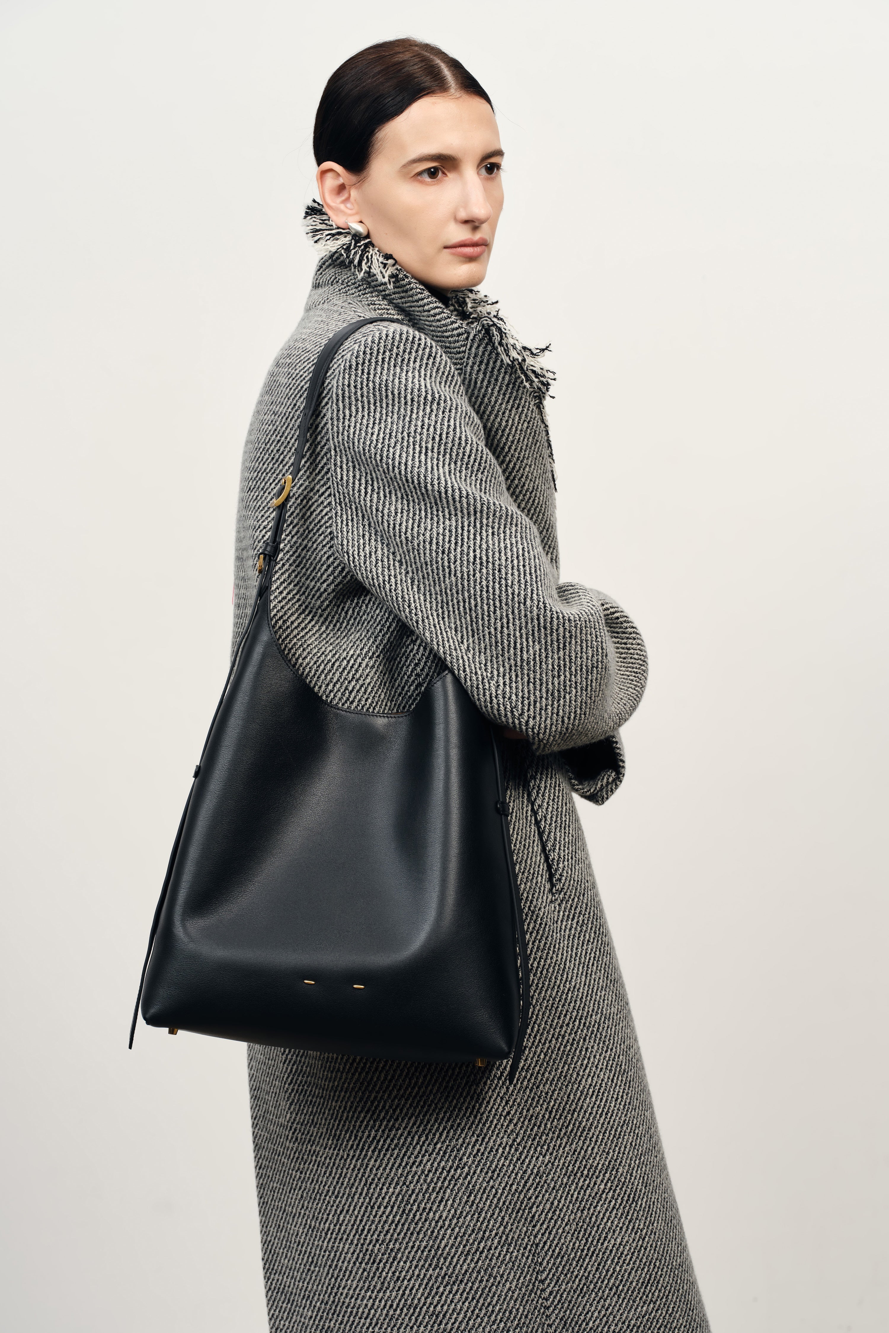 Duomo Hobo Bag Medium in Full Grain Leather – fbrq.com