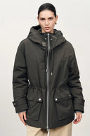 Iona Daunenjacke aus dreifach geschützter Baumwollmischung