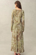 Iris handbemaltes Kleid mit Blumenmuster und langen Ärmeln aus Viskose