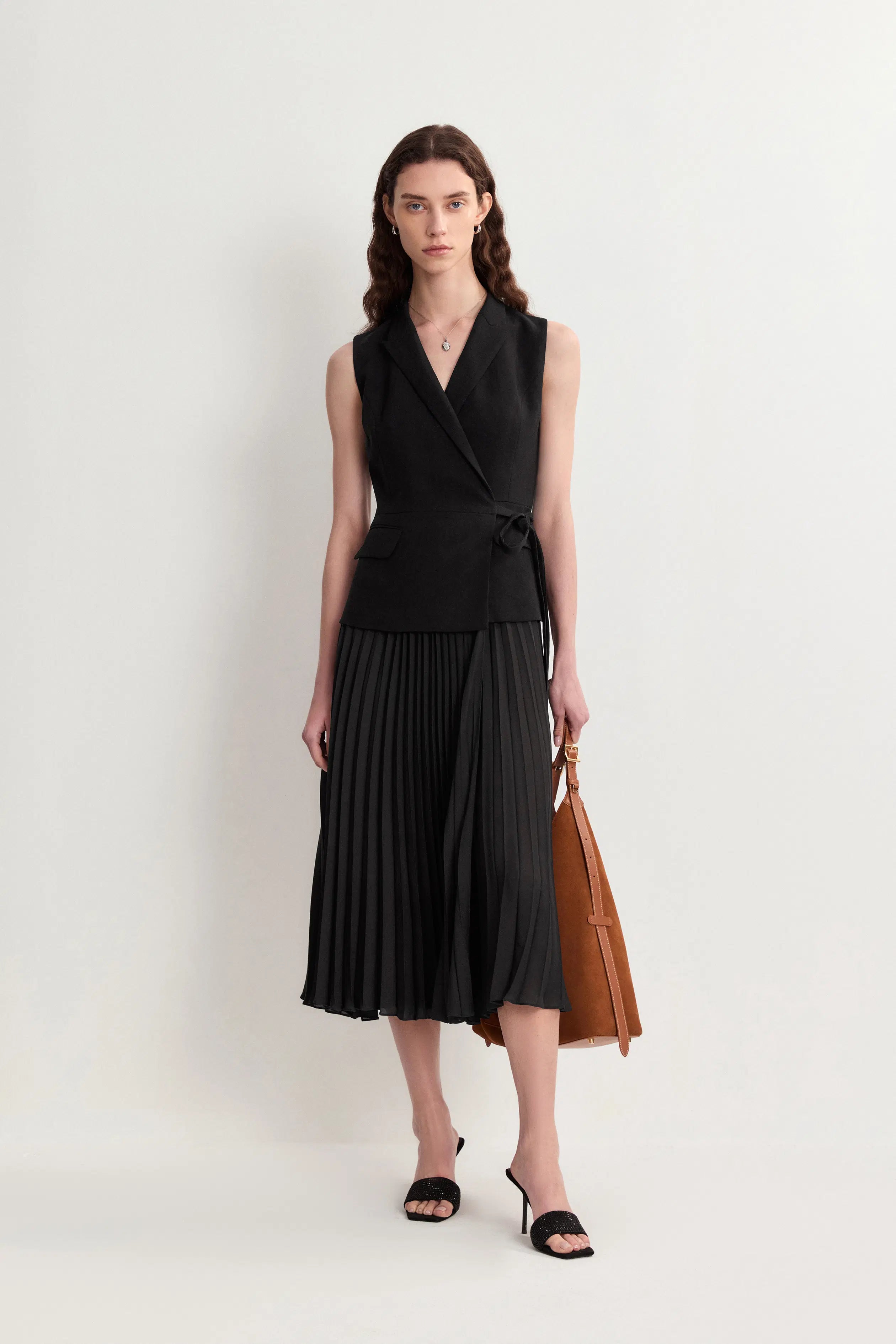 Sherry Sleeveless Pleated Dress –