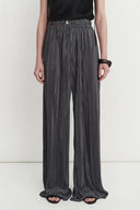 Pantalon ceinturé réfléchissant Vesper en microfibre plissée