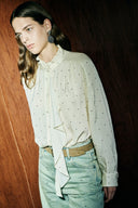 Hypatia Metallic Tupfen-Bluse mit Rüschen
