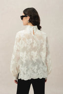 Haut à nouer Mirta en maille fine brodée