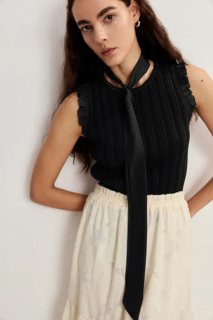 Rose Hand Crochet Sleeveless Black Top in Stretch Yarn