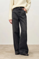 Jeans Astrid con costura lateral inclinada en denim de algodón
