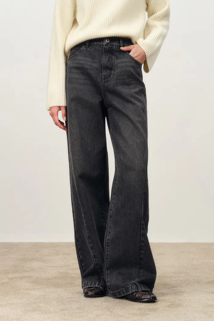Astrid Slanted Side Seam Barrel Jeans in Cotton Denim