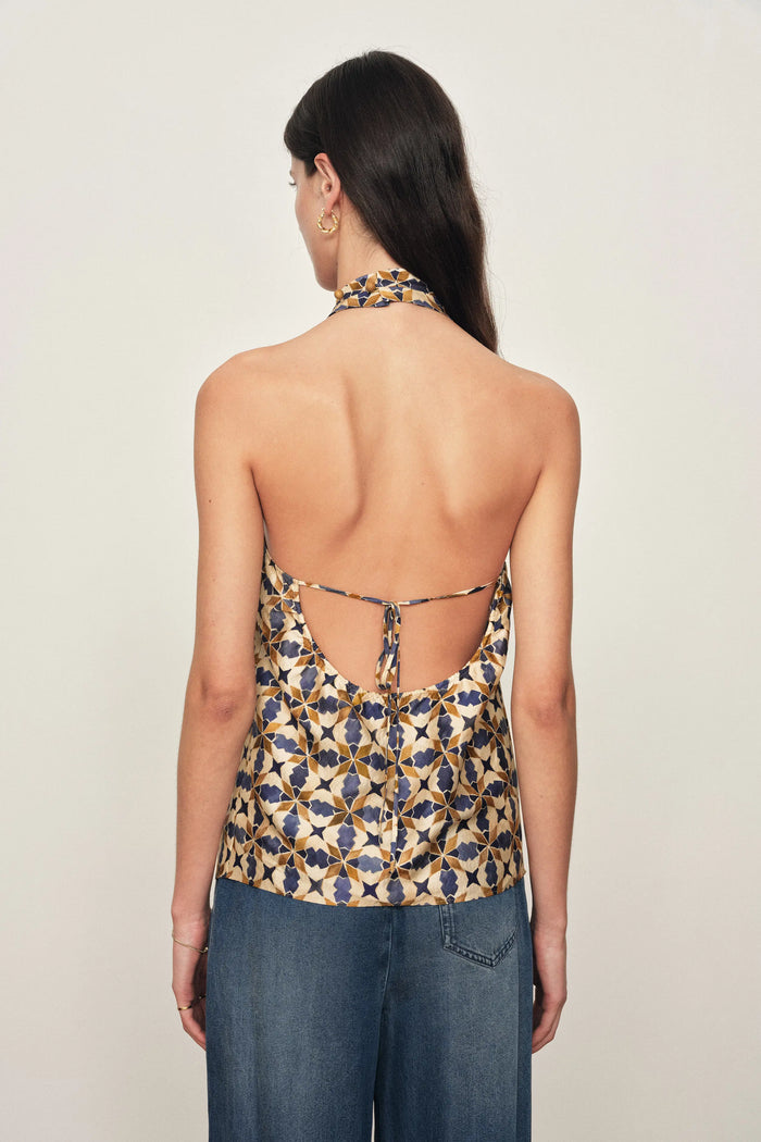 Jocelyn Halter Neck Top in Crinkled Silk Blend – fbrq.com Jocelyn Halter Neck Top in Crinkled Silk Blend – fbrq.com