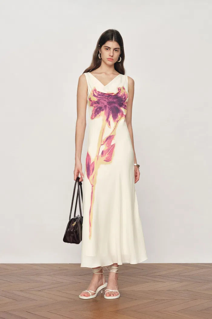 Sophia Floral Waist Cinched Sleeveless Dress in Light Chiffon L