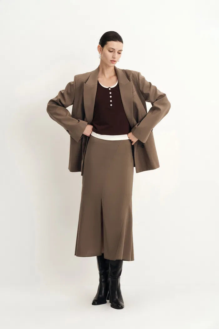 Bonnie Peak Lapel Suit Blazer and Skirt Matching Set in Fine Wool Blend