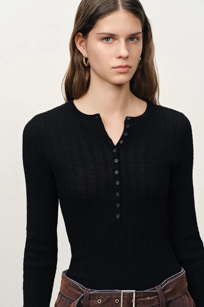Issac Lightweight Long Sleeve Sweater in Merino Wool Cable Knit