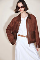 Jaket Suede dengan Kemasan Kulit Laso dalam Ultrasuede