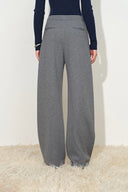 Norma graue Hose mit Kordelzug und geschwungenem Bein