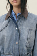 Romy-Barnjacke mit Gürtel aus Baumwolldenim