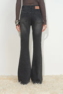 Una Ausgestellte Jeans aus Stretch-Denim mit Kristallverzierung und Farbverlauf